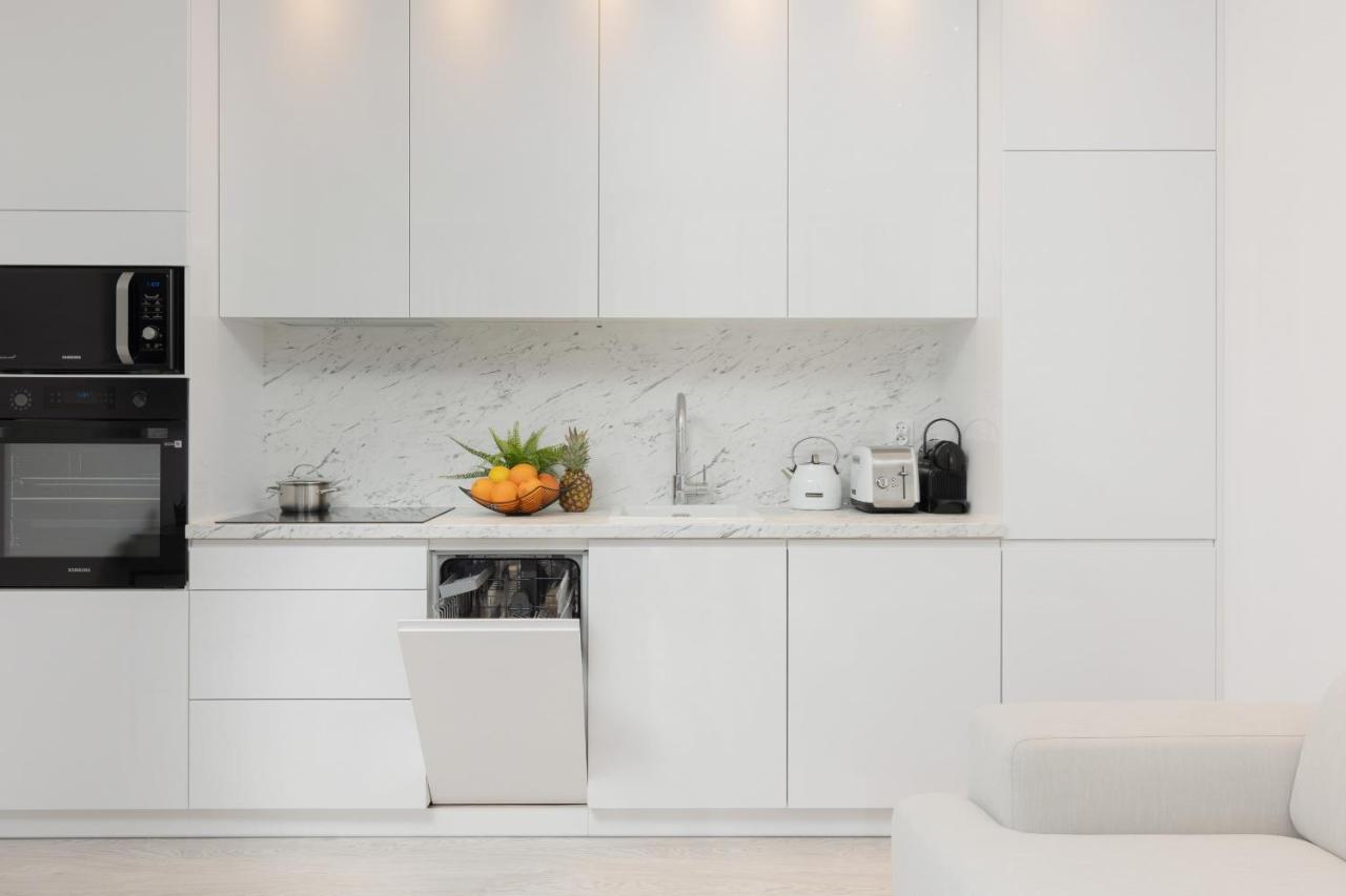 With Terrace Rezydencja Lazienki Park By Renters Prestige